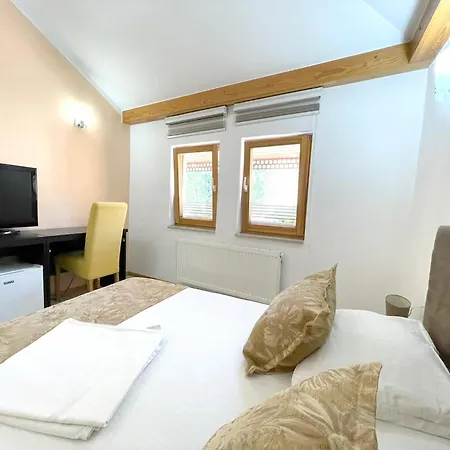 Kovaci Hotel *